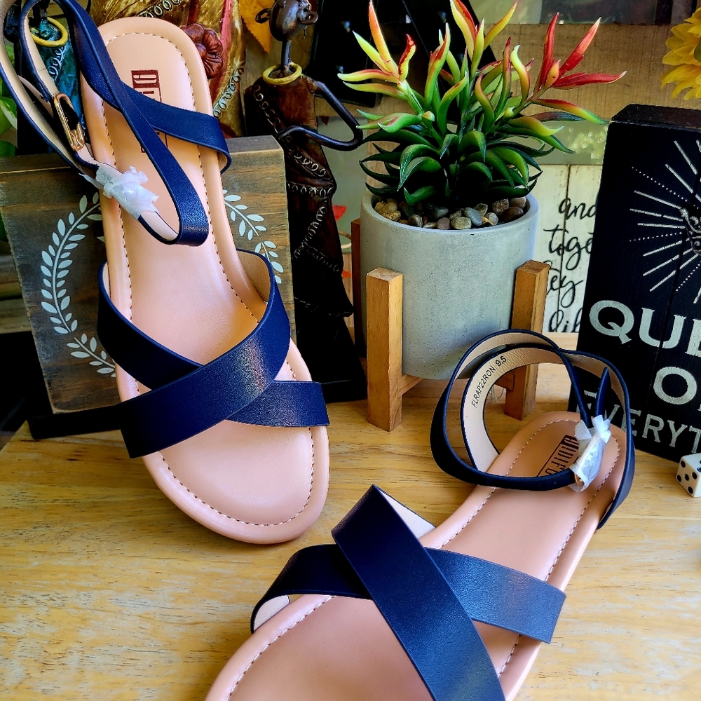 IDIFU Criss Cross Sandals